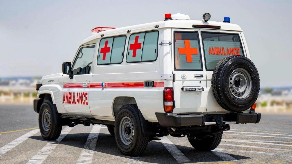 Toyota Land Cruiser 70 TOYOTA LAND CRUISER hard top ambulance LC78 4.2D MT MY2024-2-2