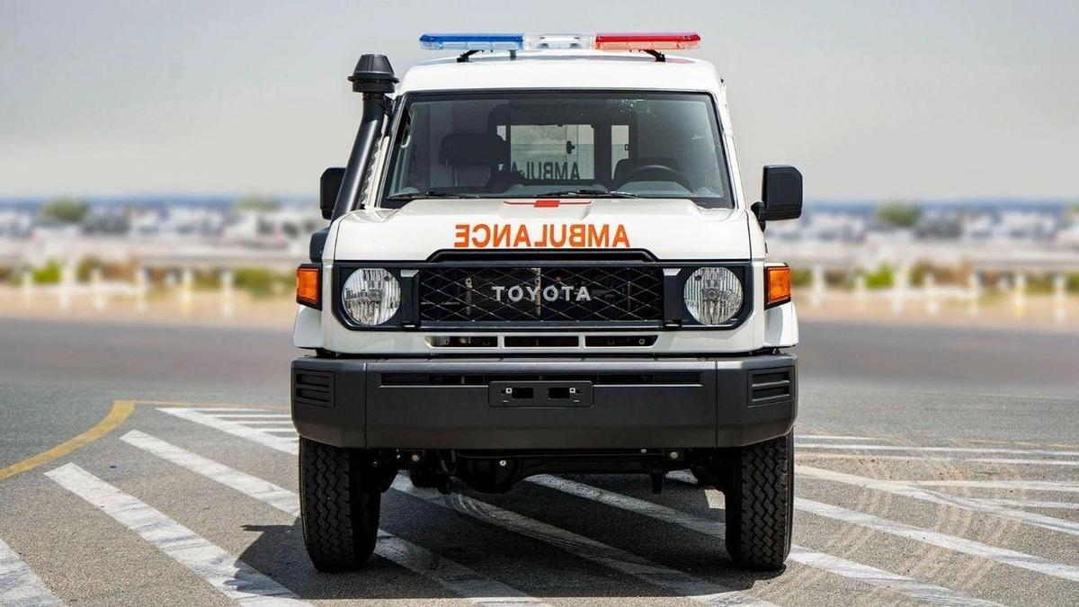 Toyota Land Cruiser 70 TOYOTA LAND CRUISER hard top ambulance LC78 4.2D MT MY2024-3-3