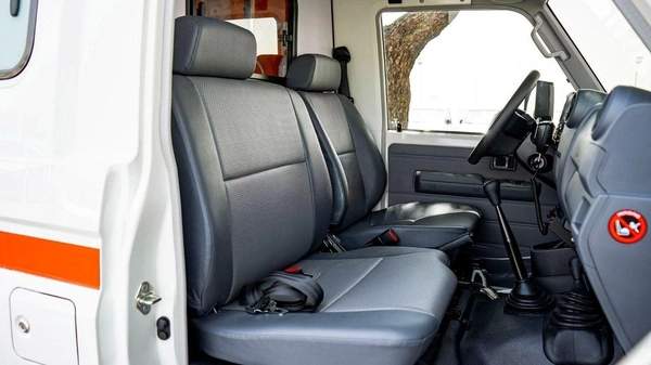 Toyota Land Cruiser 70 TOYOTA LAND CRUISER hard top ambulance LC78 4.2D MT MY2024