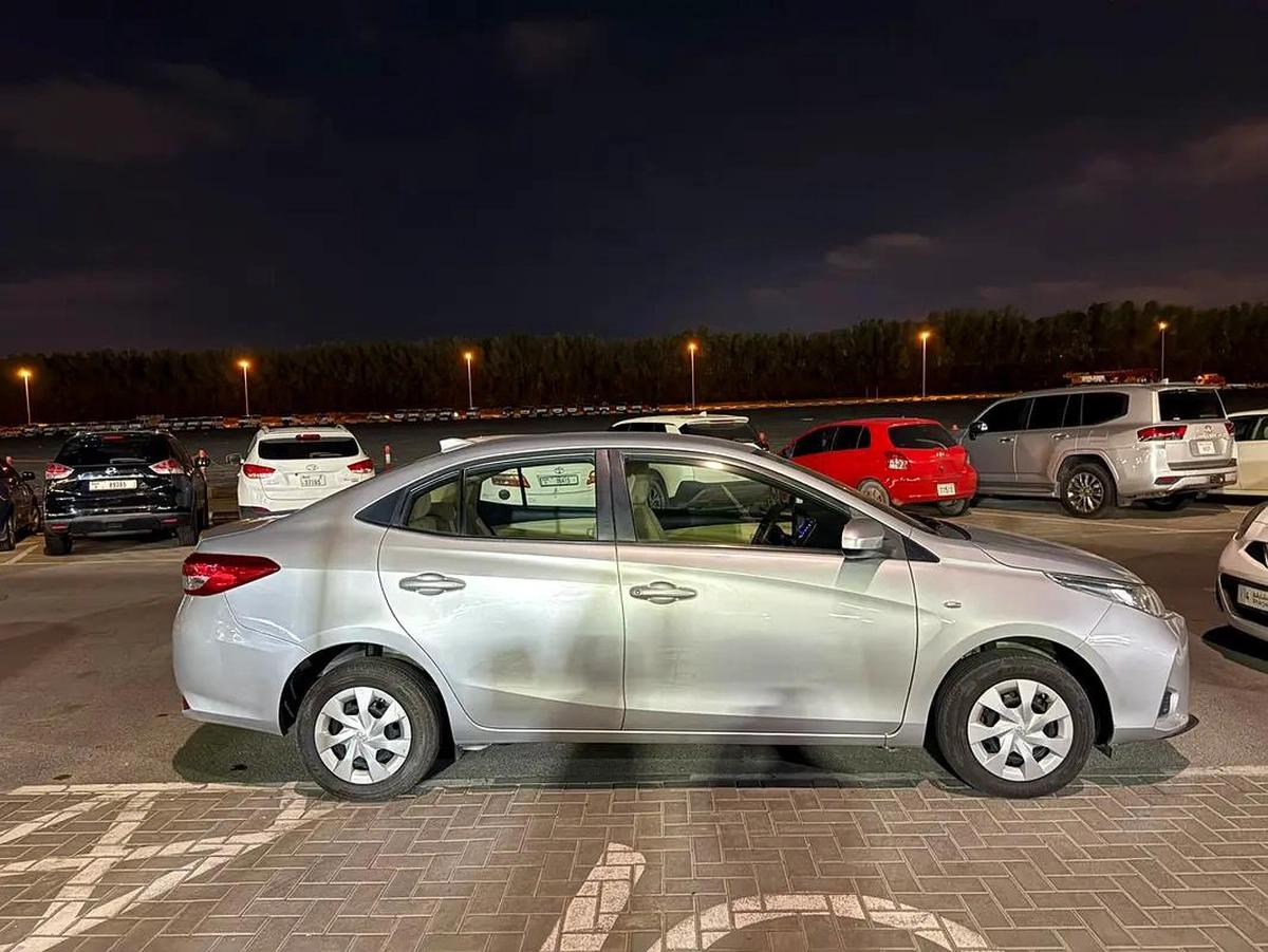 2022 Toyota Yaris SE - GCC Specs - Excellent Condition-5-5