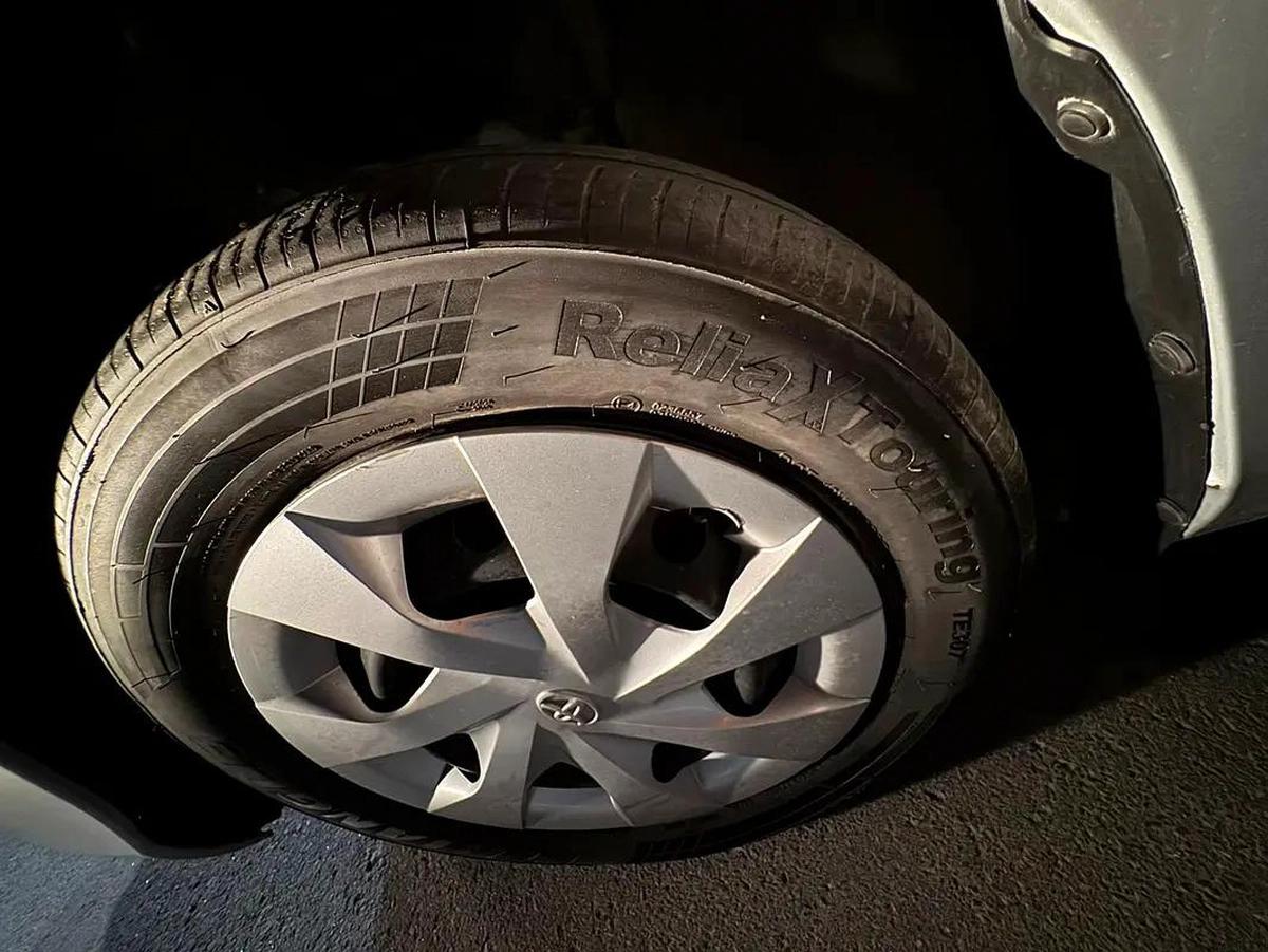 2022 Toyota Yaris SE - GCC Specs - Excellent Condition-2-2