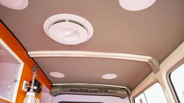 Toyota Land Cruiser 70 TOYOTA LAND CRUISER LC78 4.2L AMBULANCE