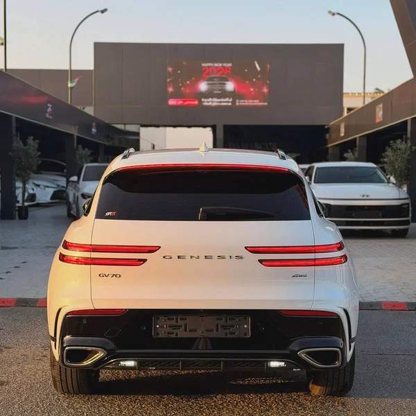 Genesis GV70 2025 | Korean Specs | Clean Title | 20K KM | White | جينسس GV70 2025