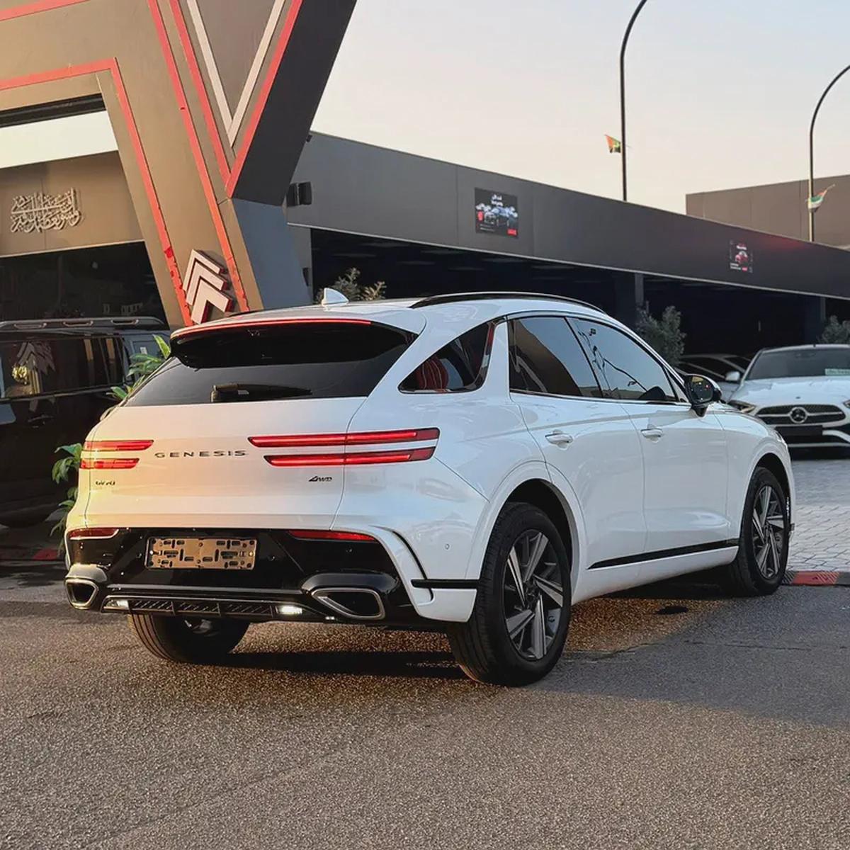 Genesis GV70 2025 | Korean Specs | Clean Title | 20K KM | White | جينسس GV70 2025-12-12