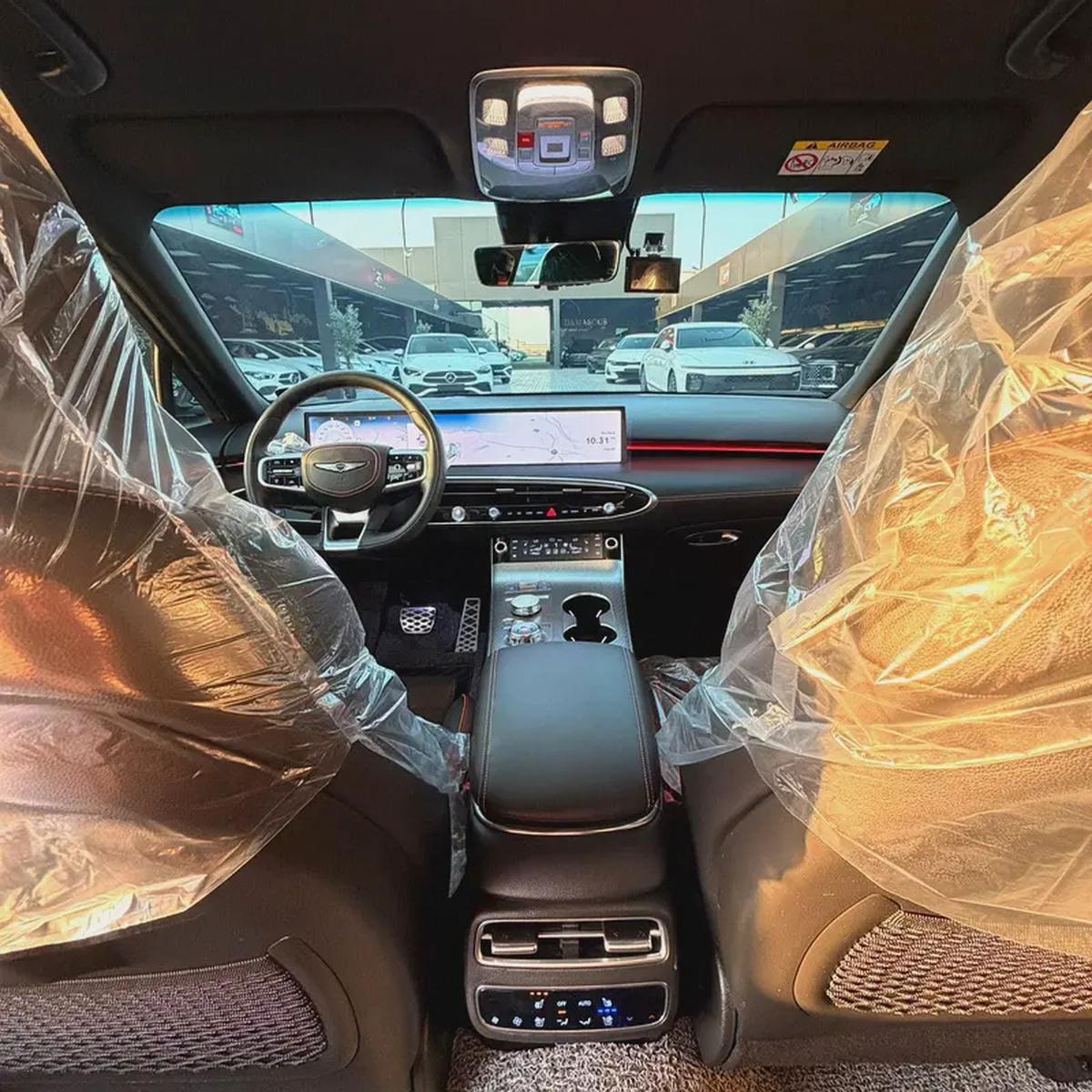 Genesis GV70 2025 | Korean Specs | Clean Title | 20K KM | White | جينسس GV70 2025-14-14