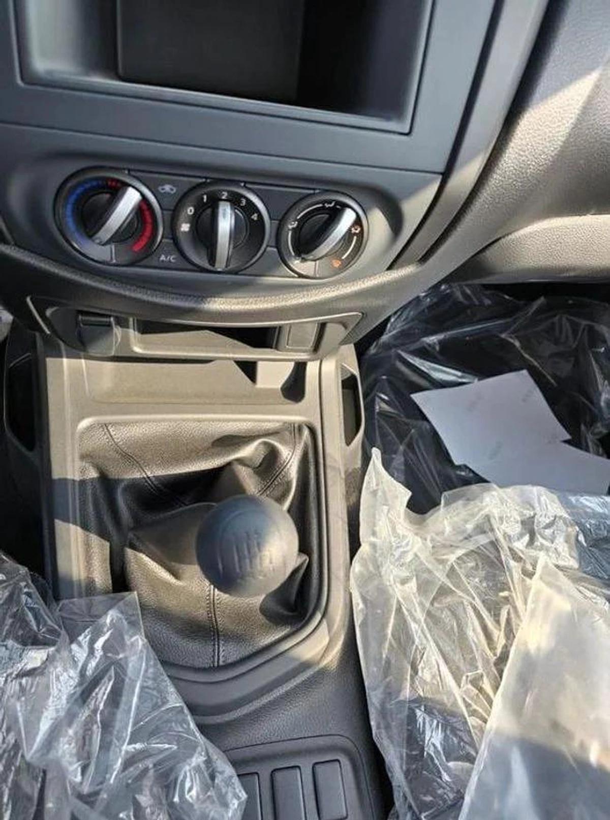 Nissan Navara-1-1