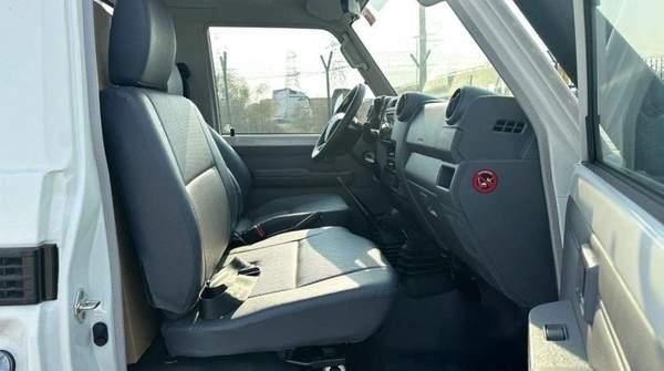 Toyota Land Cruiser Pick Up LAND CRUISER LC79 SC 4.2L V6 DIESEL 2025