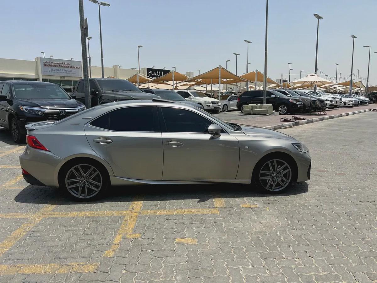 2019 Lexus IS 350 F Sport - GCC Specs - Perfect Condition-5-5