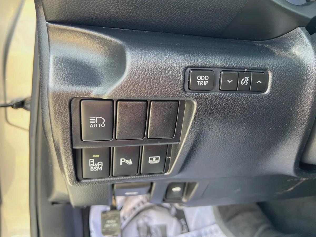 2019 Lexus IS 350 F Sport - GCC Specs - Perfect Condition-13-13