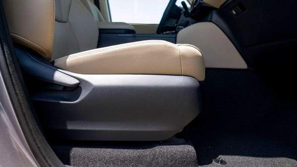 Toyota Prado 250 TXL 2.8D AT MY2025 - BRONZE