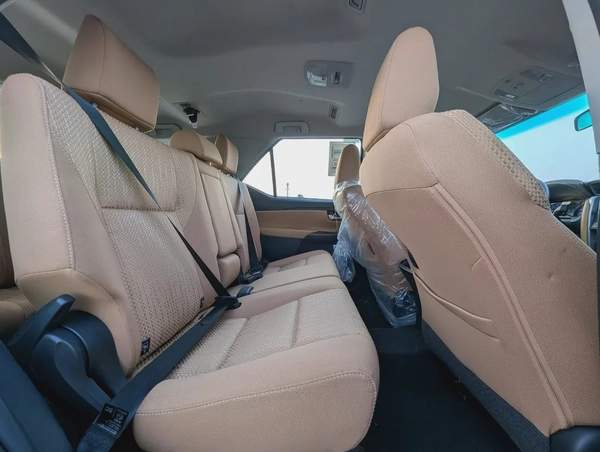 TOYOTA FORTUNER 2023 BRAND NEW GCC V4 2.7L