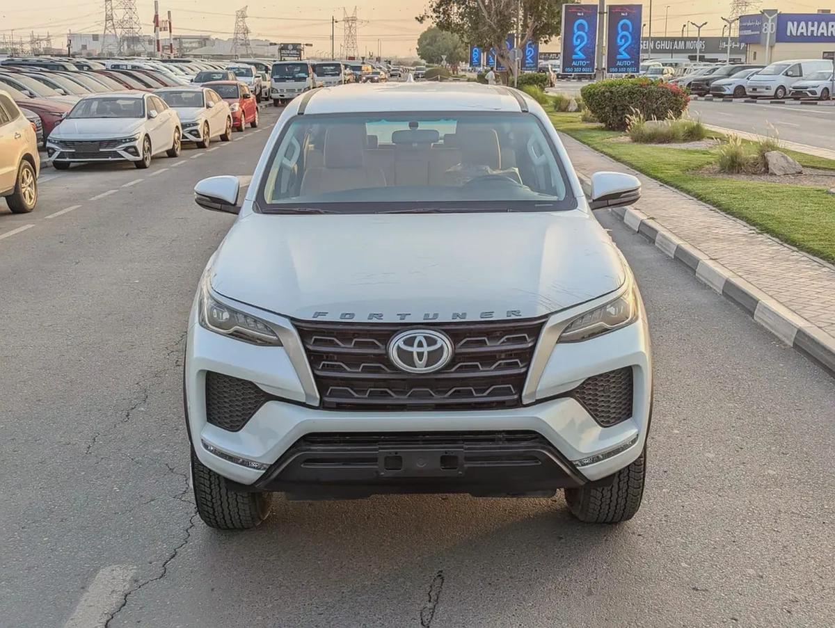 TOYOTA FORTUNER 2023 BRAND NEW GCC V4 2.7L-14-14