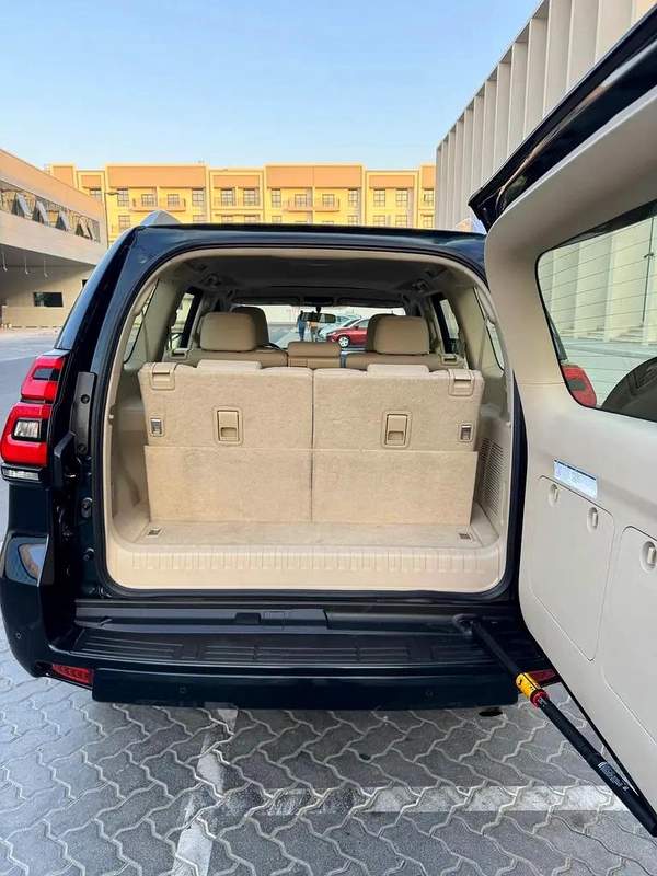 Toyota Prado 2018 VXR V6 Full Option Accident Free
