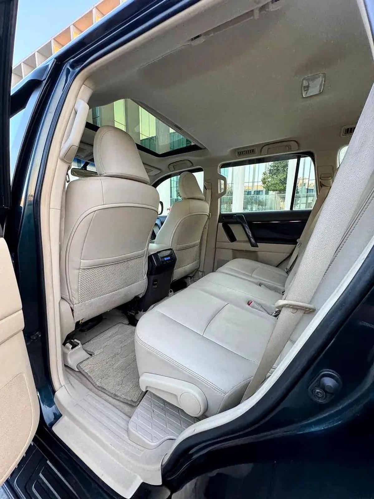 Toyota Prado 2018 VXR V6 Full Option Accident Free-1-1