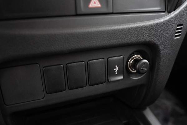 MITSUBISHI L200 2.5L M/T DIESEL 2WD MODEL 2023