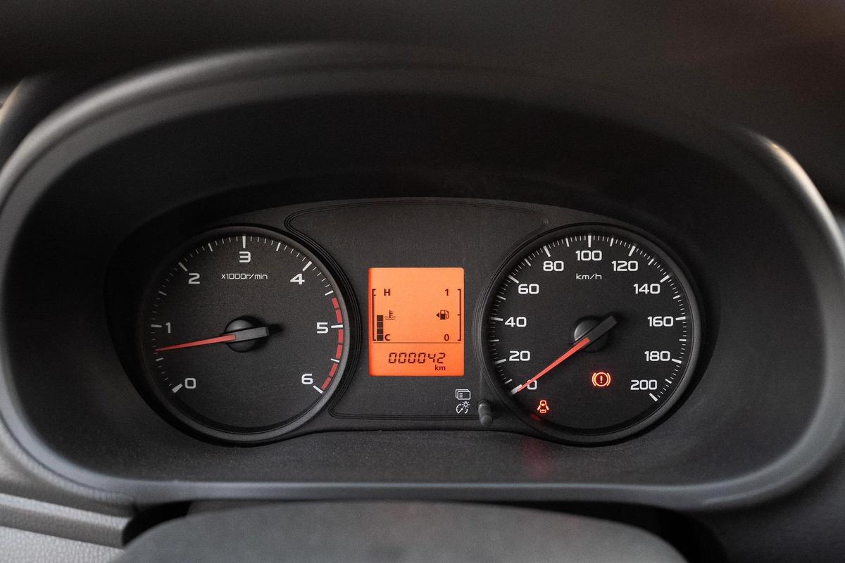 MITSUBISHI L200 2.5L M/T DIESEL 2WD MODEL 2023-20-20