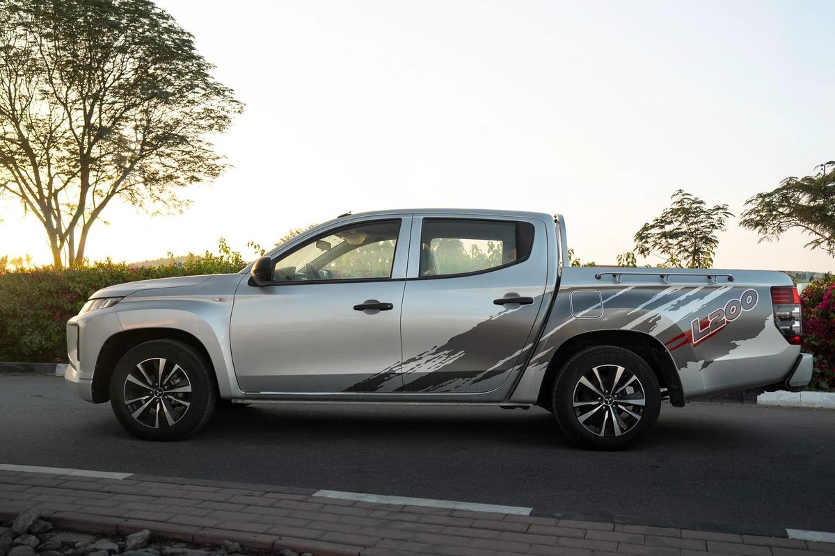 MITSUBISHI L200 2.5L M/T DIESEL 2WD MODEL 2023-21-21