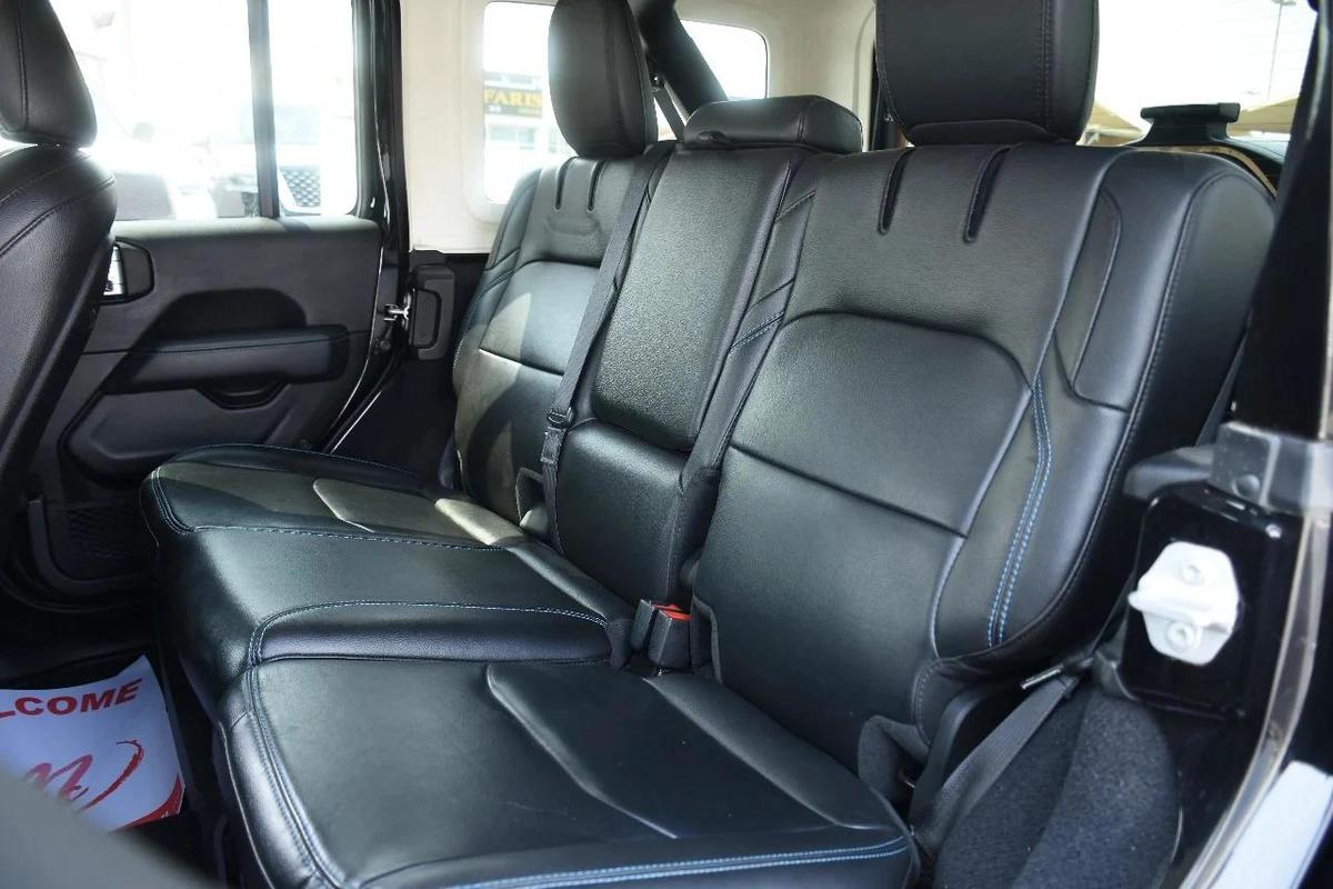 RUBICON 4XE ( PHEV ) 2023 | BLACK LIKE-4-4