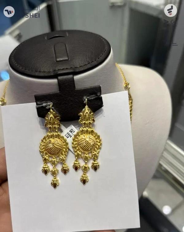 Exquisite 22 Carat Gold Jewelry Set 16.42 Grams