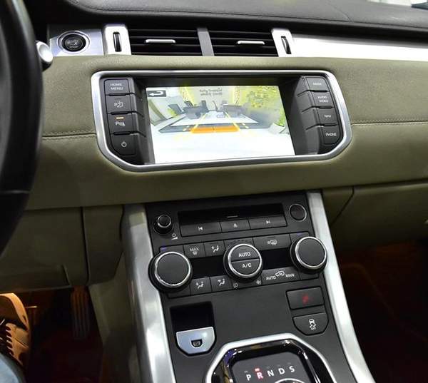 Land Rover Range Rover Evoque ( 2015 Model ) in White Color GCC Specs