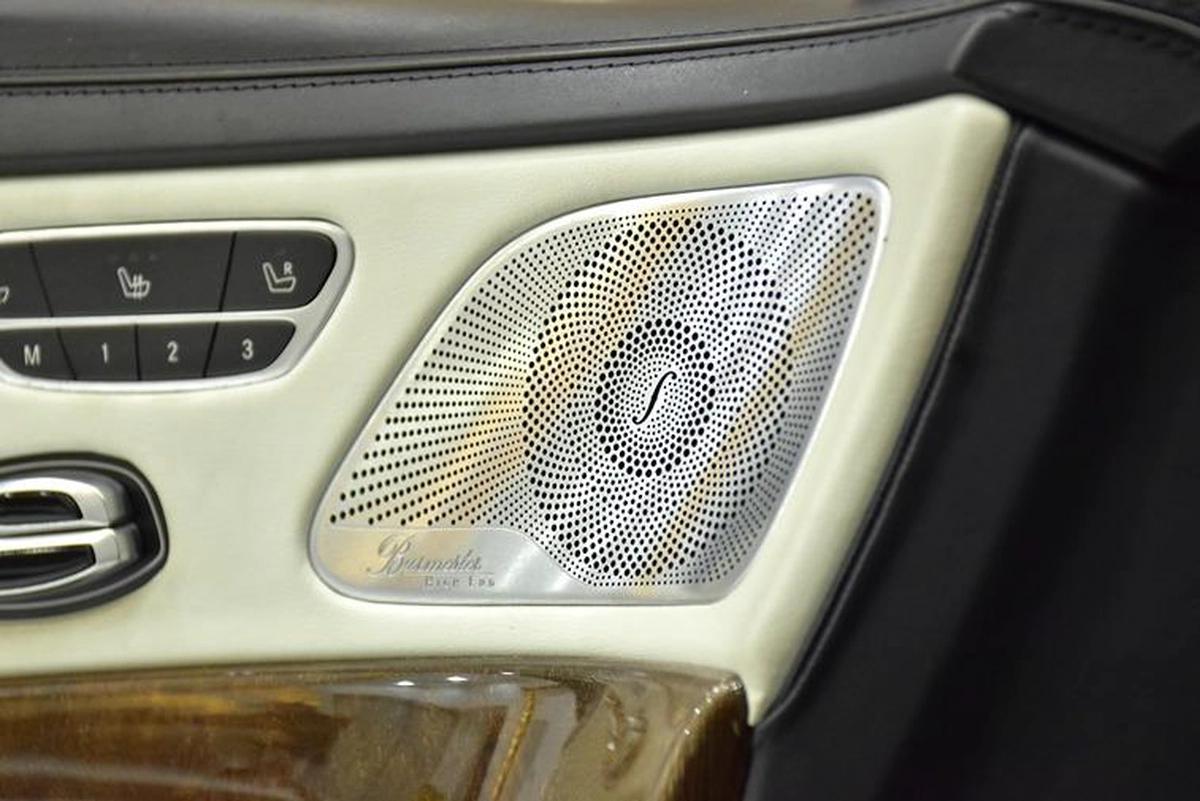 Mercedes Benz S550 ( 2016 Model ) in White Color American Specs-5-5