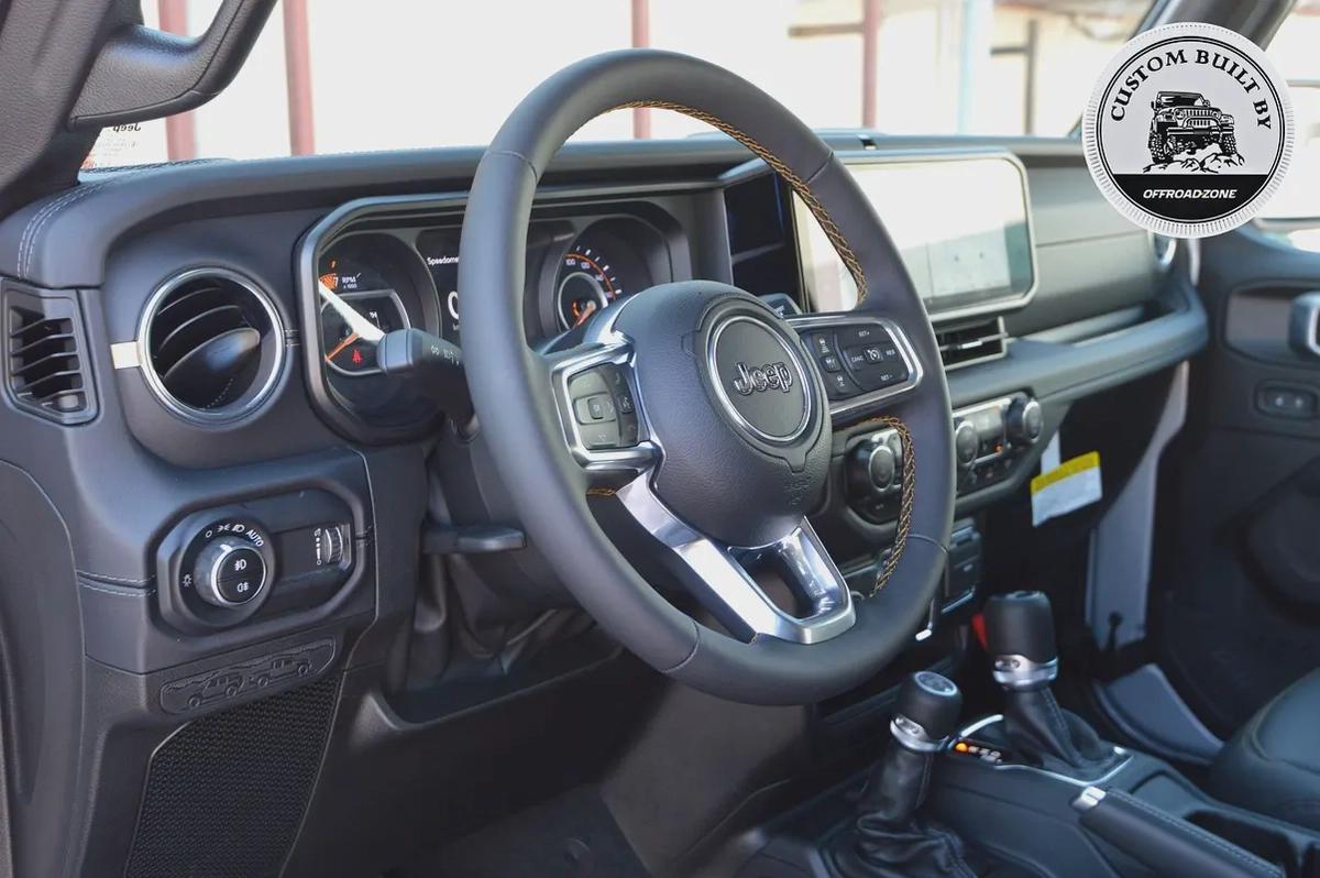 BRAND NEW | DEALER 5 YRS WTY 3 YRS SP | 2026 JEEP WRANGLER 4DR SAHARA BLACK (2.0L)-3-3