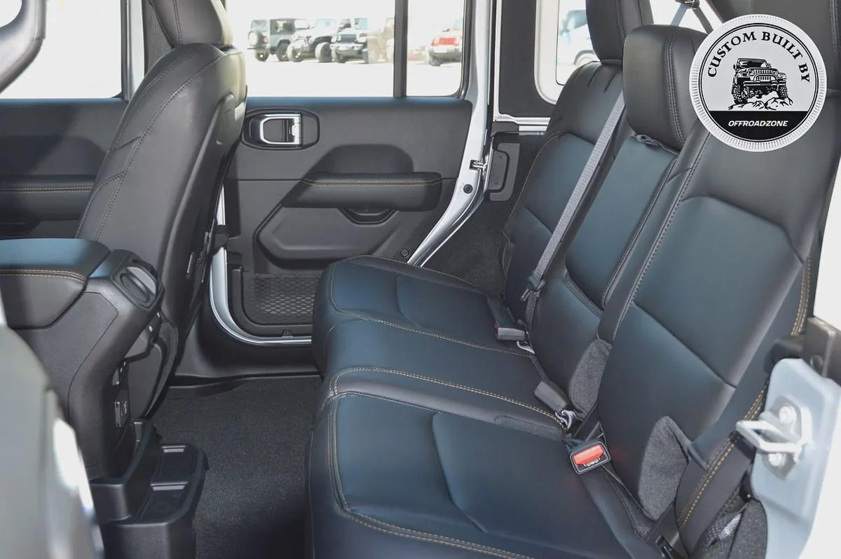 BRAND NEW | DEALER 5 YRS WTY 3 YRS SP | 2026 JEEP WRANGLER 4DR SAHARA BLACK (2.0L)-4-4