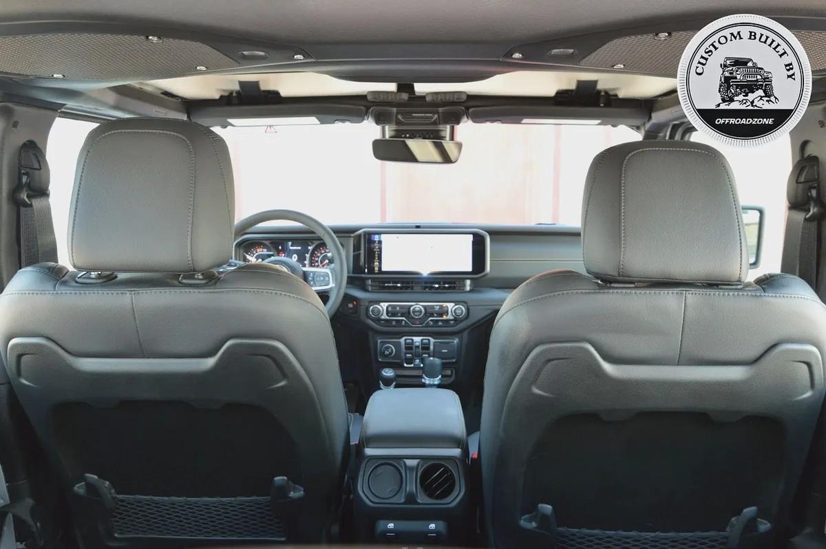 BRAND NEW | DEALER 5 YRS WTY 3 YRS SP | 2026 JEEP WRANGLER 4DR SAHARA BLACK (2.0L)-6-6