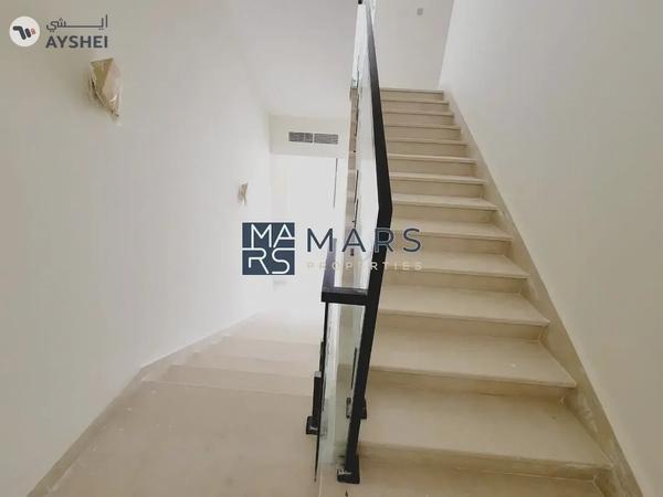 Corner Villa | Modren Finishing| Ready To Move