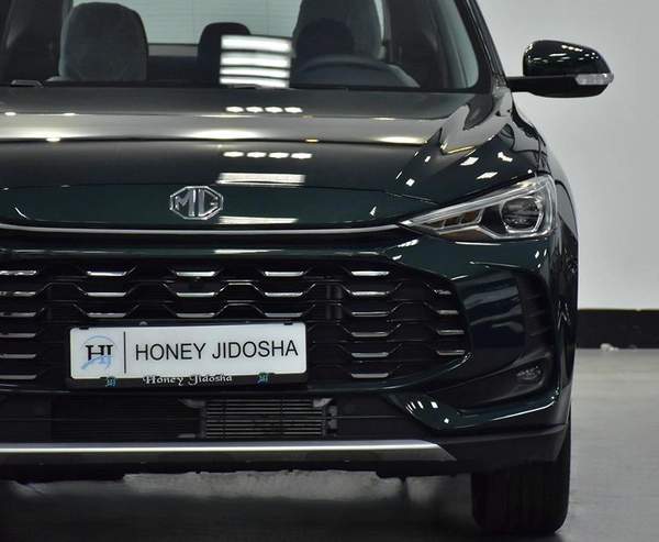 MG ZS 1.5L ( 2026 Model ) in Green Color GCC Specs