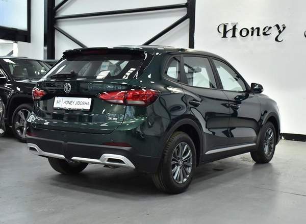 MG ZS 1.5L ( 2026 Model ) in Green Color GCC Specs