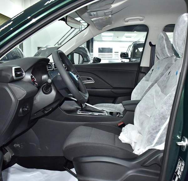 MG ZS 1.5L ( 2026 Model ) in Green Color GCC Specs