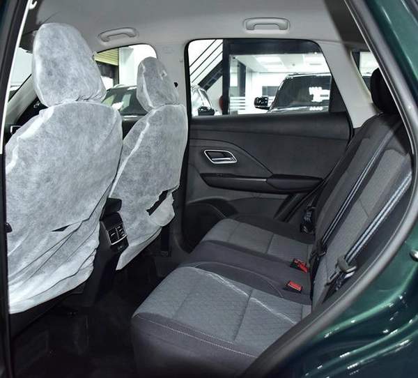 MG ZS 1.5L ( 2026 Model ) in Green Color GCC Specs