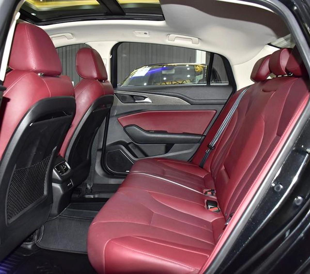 Hongqi H5 35TD ( 2022 Model ) in Black Color GCC Specs-9-9