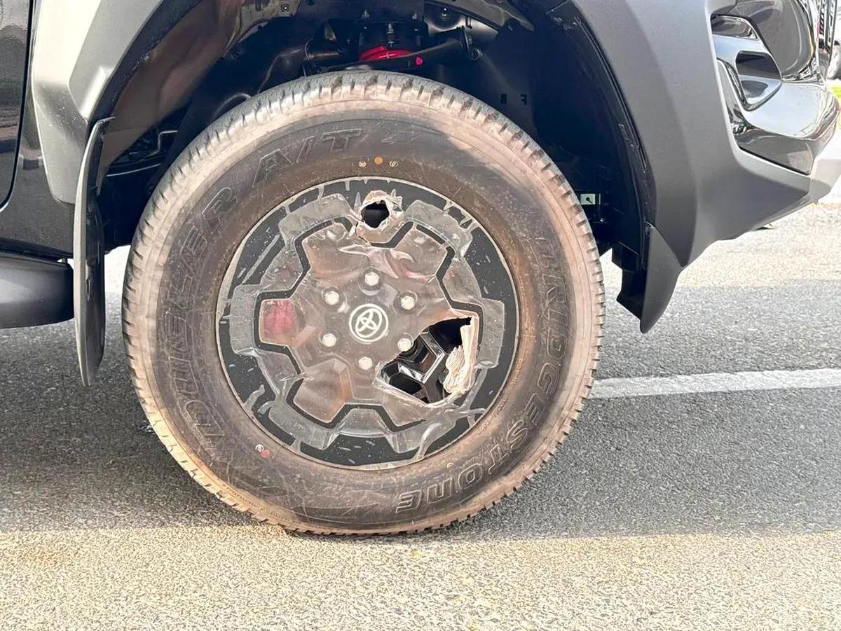 2025 TOYOTA Hilux Dcab 4x4 2.8L GR-S W/RADAR BRAND NEW 0KM-9-9