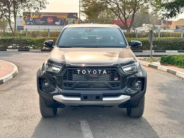 2025 TOYOTA Hilux Dcab 4x4 2.8L GR-S W/RADAR BRAND NEW 0KM