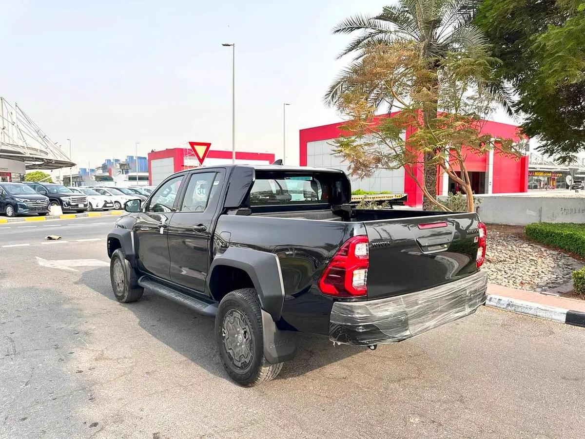 2025 TOYOTA Hilux Dcab 4x4 2.8L GR-S W/RADAR BRAND NEW 0KM-7-7