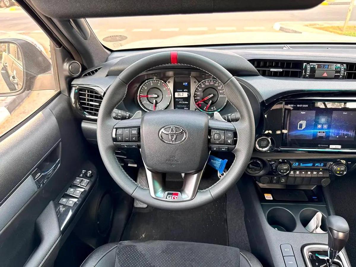 2025 TOYOTA Hilux Dcab 4x4 2.8L GR-S W/RADAR BRAND NEW 0KM-2-2