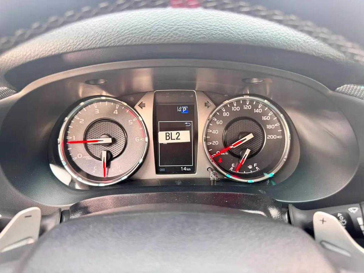 2025 TOYOTA Hilux Dcab 4x4 2.8L GR-S W/RADAR BRAND NEW 0KM-8-8