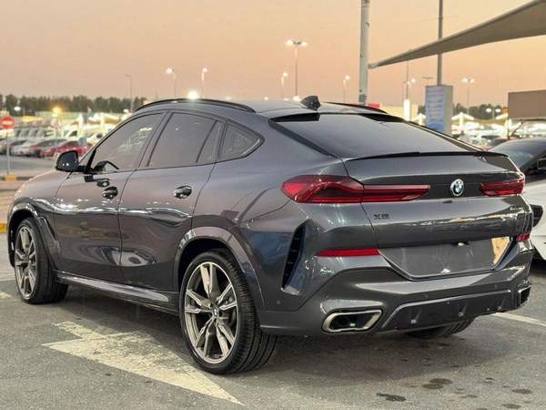 BMW X6 M50i 4.4L