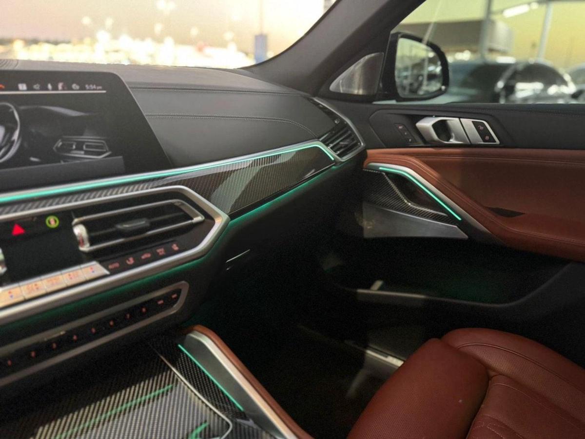BMW X6 M50i 4.4L-8-8