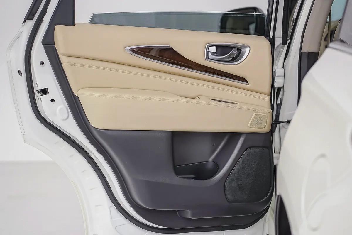 AED 931 PM | INFINITY QX60 7-SEATER 2017 | 7-SEATER | PARTIAL AGENCY HISTORY | 1 YEAR WARRANTY| GCC-17-17