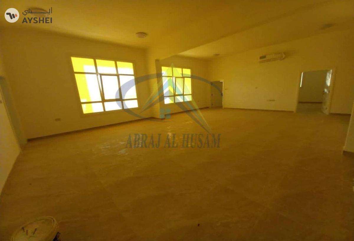 Villa for sale in Shakhbout City-4-4