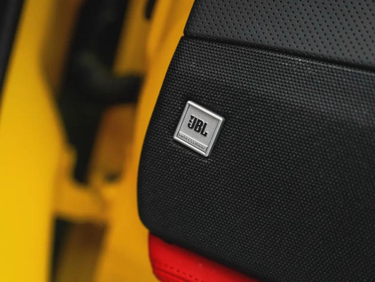 ONLY 1900 KM FROM AL TAYER GTS 2021 HIGH SPEC - UNDER CONTRACT SERVICE UNTIL 8/28 AND WARRANTY-15-15