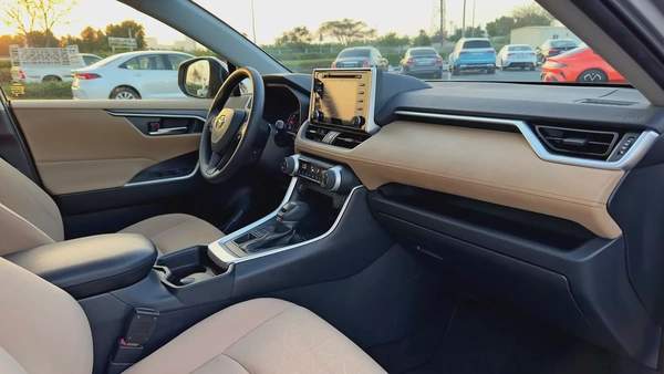 2019 Toyota Rav 4 4WD 2.5l, GCC Specifications