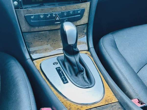 BENZ E320 | 2004 | CLEAN CAR | JAPAN IMPORT