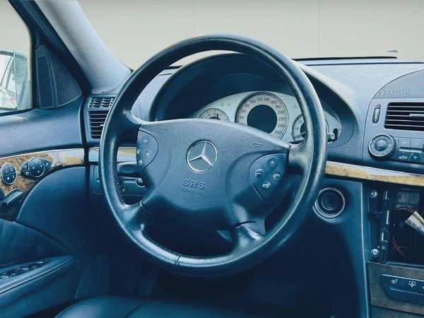 BENZ E320 | 2004 | CLEAN CAR | JAPAN IMPORT