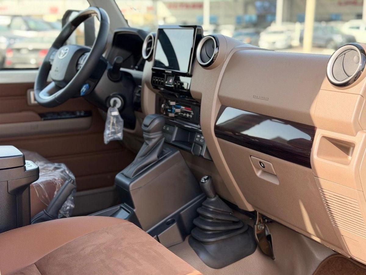Toyota Land Cruiser Pick Up Toyota Land Cruiser LC79 DC Full option Oman spec 2026-12-12