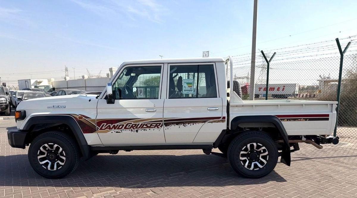 Toyota Land Cruiser Pick Up Toyota Land Cruiser LC79 DC Full option Oman spec 2026-16-16