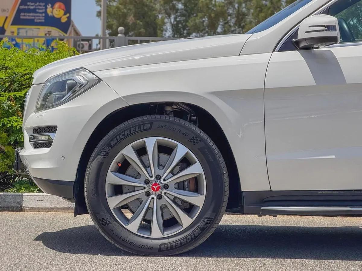 Mercedes-Benz GL 500 4MATIC 2014 - GCC Specs - Excellent Condition-3-3